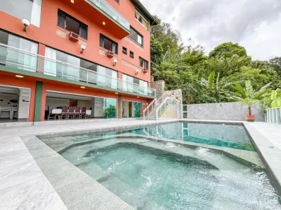 Casa com 6 Quartos à venda, 707m² no Marapé, Santos