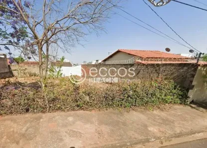 Lote/Terreno à venda, 250m² no Granada, Uberlândia
