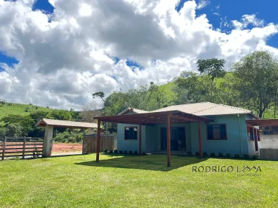 Fazenda/Sítio com 3 Quartos à venda, 2000m² no , Dom Viçoso