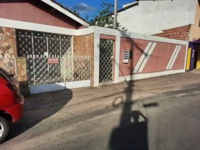 Casa com 3 Quartos para alugar, 250m² no Catu, Alagoinhas