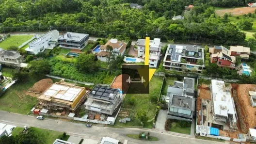 Lote/Terreno à venda, 762m² no Cacupé, Florianópolis