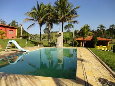 Fazenda/Sítio com 5 Quartos à venda, 237m² no Centro, Guararema