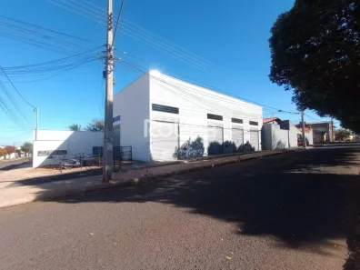 Ponto Comercial para alugar, 120m² no São Jorge, Uberlândia