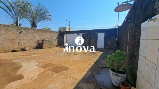 Casa com 2 Quartos à venda, 100m² no Jardim Esplanada, Uberaba