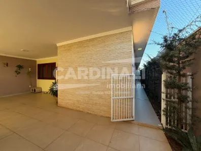 Casa com 3 Quartos à venda, 208m² no Jardim Embaré, São Carlos