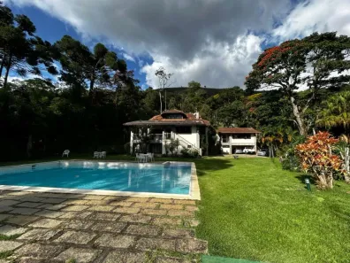 Casa de Condomínio com 6 Quartos à venda, 519m² no Nogueira, Petrópolis