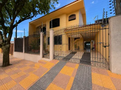 Sobrado com 3 Quartos à venda, 211m² no Jardim Novo Oásis, Maringá