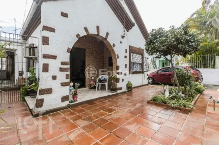 Casa com 3 Quartos à venda, 120m² no Passo da Areia, Porto Alegre