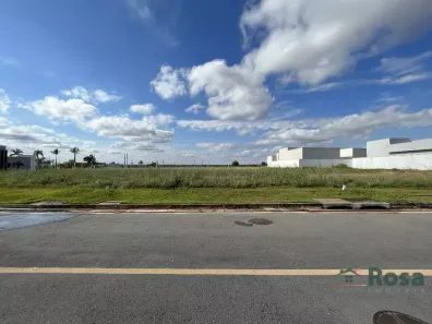 Lote/Terreno à venda, 381m² no Petrópolis, Várzea Grande