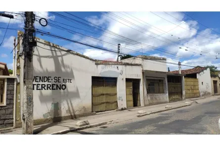 Lote/Terreno à venda, 852m² no Centro, Jequié