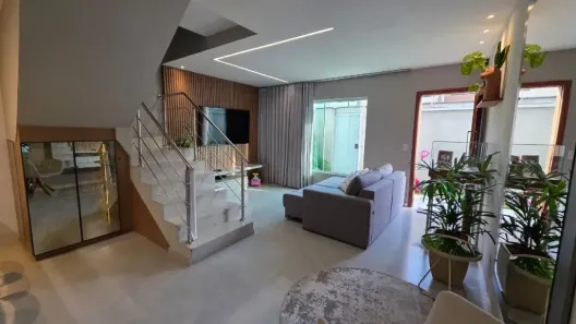 Casa com 3 Quartos para alugar, 124m² no Morada de Laranjeiras, Serra