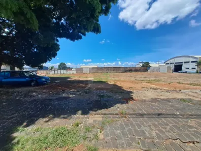 Lote/Terreno à venda, 2376m² no Tibery, Uberlândia