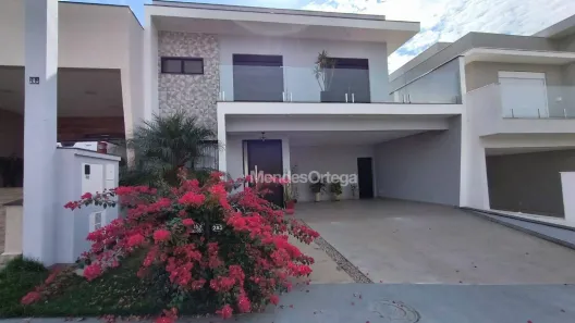 Casa de Condomínio com 3 Quartos para venda ou aluguel, 230m² no Aparecidinha, Sorocaba