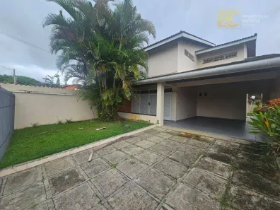 Sobrado com 3 Quartos à venda, 250m² no Balneário Stella Maris, Peruíbe