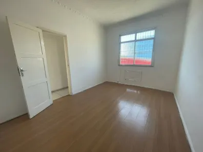 Apartamento com 2 Quartos para alugar, 55m² no Ramos, Rio de Janeiro