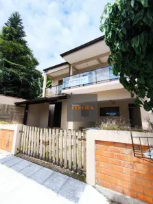 Casa com 4 Quartos à venda, 200m² no Pântano do Sul, Florianópolis