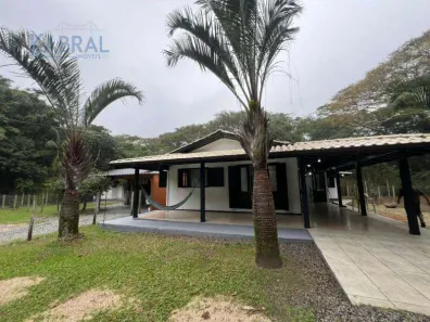 Casa com 3 Quartos para alugar, 170m² no Pântano do Sul, Florianópolis