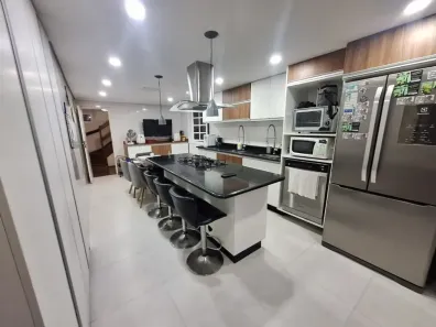 Casa de Condomínio com 4 Quartos à venda, 250m² no Jardim Rosa Maria, São Paulo