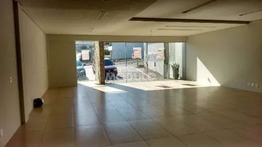 Ponto Comercial para alugar, 300m² no Vigilato Pereira, Uberlândia
