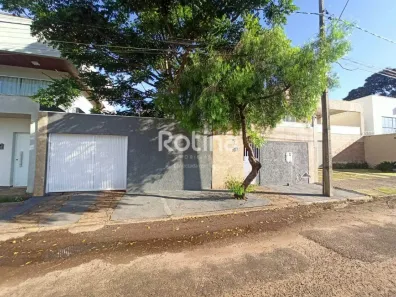 Casa com 3 Quartos para alugar, 120m² no Jardim Inconfidência, Uberlândia