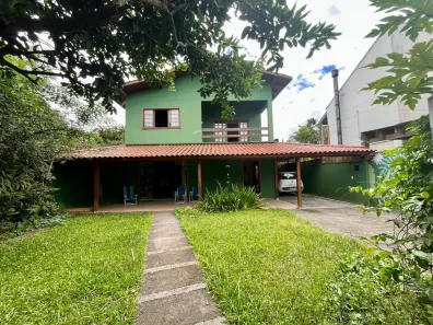 Casa com 6 Quartos à venda, 220m² no Rio Tavares, Florianópolis