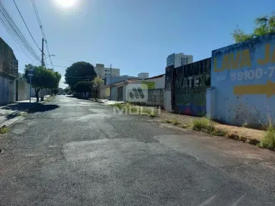 Lote/Terreno com 1 Quarto à venda, 250m² no Custódio Pereira, Uberlândia