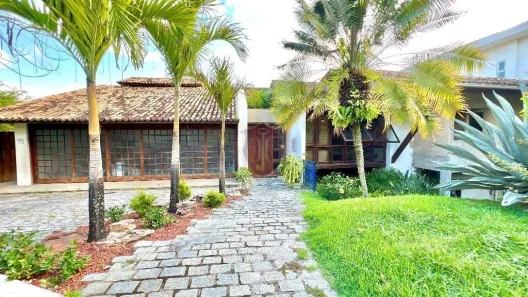 Casa de Condomínio com 5 Quartos à venda, 485m² no Piatã, Salvador