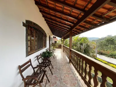 Casa com 3 Quartos à venda, 163m² no Cascata do Imbuí, Teresópolis