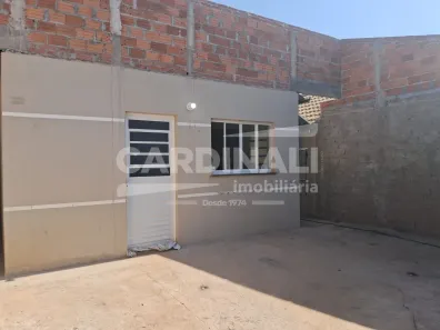 Casa com 2 Quartos para alugar, 44m² no Parque Residencial São Lucas, Araraquara