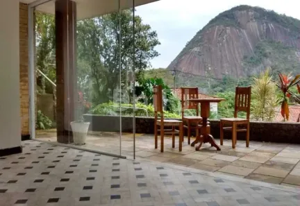 Casa com 6 Quartos à venda, 400m² no Santa Teresa, Rio de Janeiro