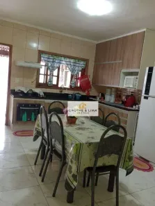 Sobrado com 4 Quartos à venda, 130m² no Jardim Santa Rosa, São José dos Campos