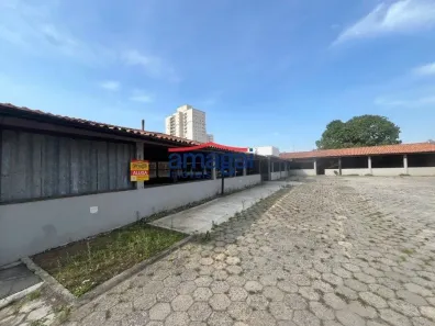 Imóvel Comercial para alugar, 651m² no Centro, Jacareí