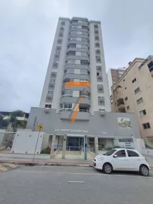 Apartamento com 2 Quartos para alugar, 70m² no Barreiros, São José