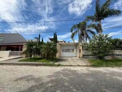 Sobrado com 4 Quartos à venda, 235m² no Riviera, Matinhos