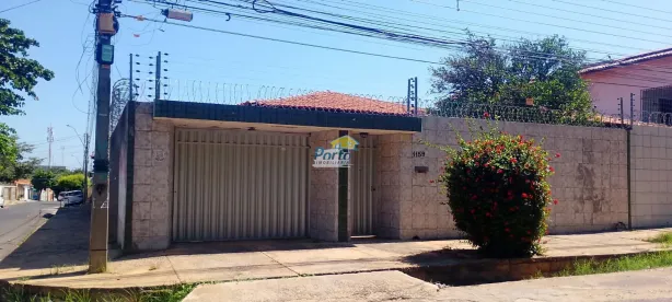 Casa com 3 Quartos para alugar, 159m² no Vermelha, Teresina