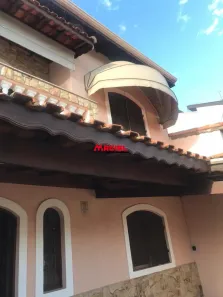 Sobrado com 3 Quartos à venda, 220m² no Borda da Mata, Caçapava