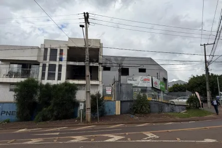 Imóvel Comercial com 7 Quartos à venda, 1000m² no Periolo, Cascavel