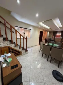 Sobrado com 4 Quartos à venda, 182m² no Jardim Santa Mena, Guarulhos