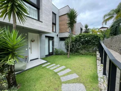 Casa com 3 Quartos à venda, 238m² no Lagoa da Conceição, Florianópolis