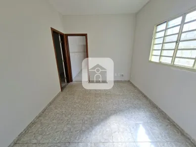 Casa com 3 Quartos para alugar, 170m² no Morumbi, Uberlândia