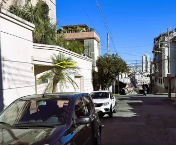 Casa com 4 Quartos para alugar, 300m² no Sagrada Família, Belo Horizonte