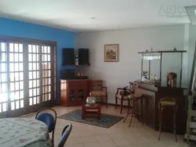 Casa com 4 Quartos à venda, 283m² no Vila Aviação, Bauru