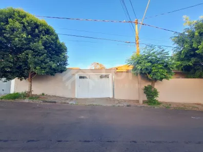 Casa com 3 Quartos para alugar, 170m² no Centro, São Carlos