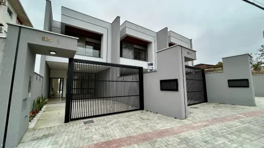 Sobrado com 3 Quartos à venda, 170m² no Santo Antônio, Joinville