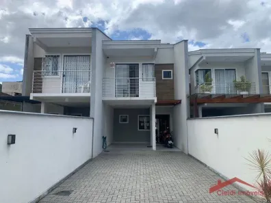 Sobrado com 3 Quartos à venda, 128m² no São Marcos, Joinville