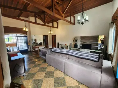 Fazenda/Sítio com 3 Quartos à venda, 270m² no Núcleo Urbano Parque Ana Helena, Jaguariúna