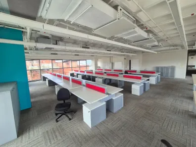 Sala Comercial para alugar, 560m² no Liberdade, São Paulo
