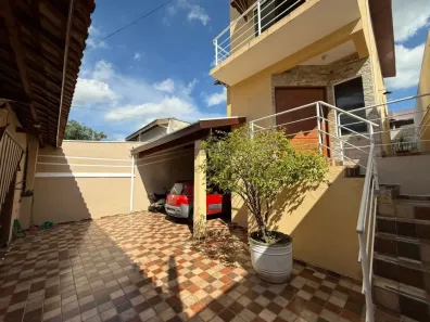 Sobrado com 4 Quartos à venda, 188m² no Jardim Terras de São João, Jacareí