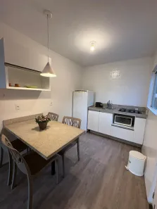 Casa de Condomínio com 2 Quartos para alugar, 50m² no Barra da Lagoa, Florianópolis