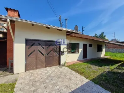 Casa com 3 Quartos à venda, 110m² no Iririú, Joinville
